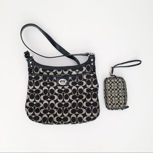 Coach classic signature logo black white purse